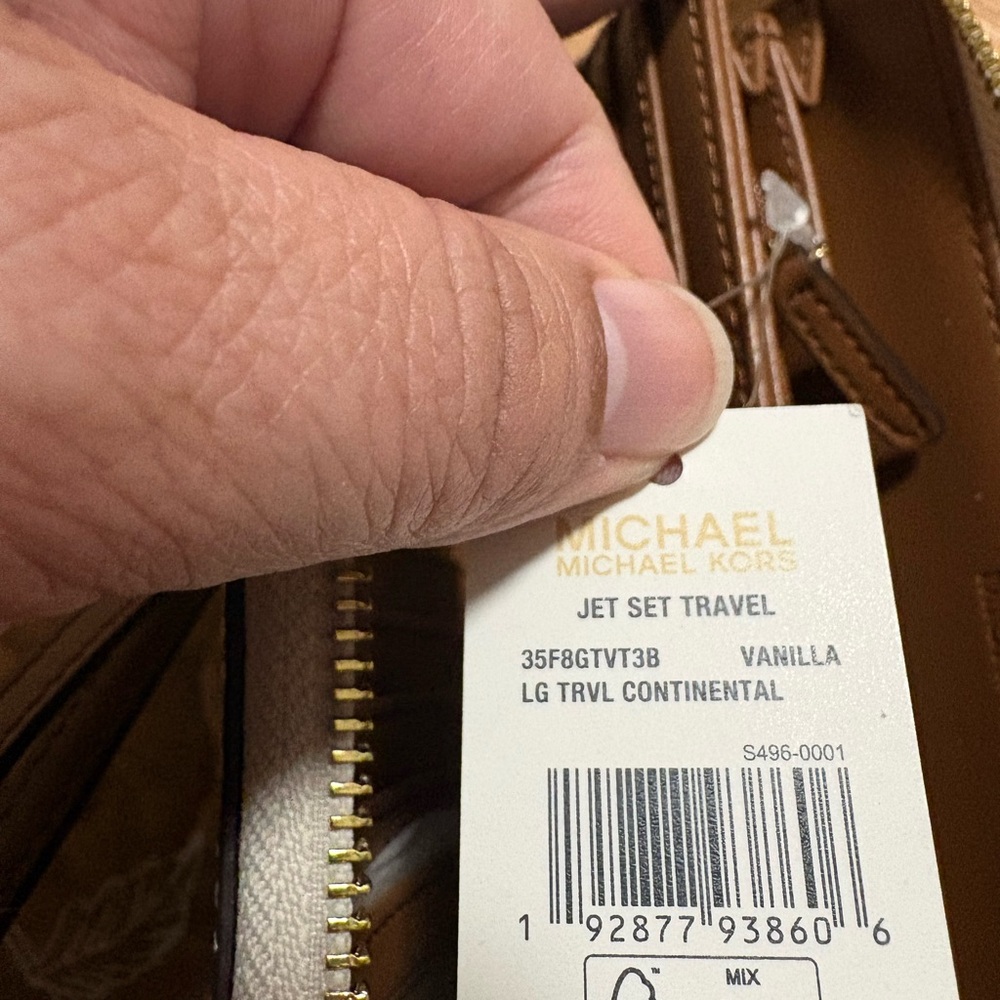 NWT Michael Kors Signature Wallet - Cream and Brown - Picture 2 of 2